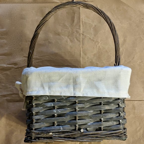 Lined NWOT Divided Wicker Organizer Basket (Grey) - Picture 6 of 15